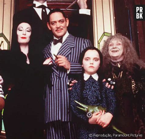 A Família Addams Saiba Onde Assistir Aos Filmes Originais Antes De