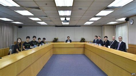 Hong Kong Officials Hold First Talks With Students Bbc News