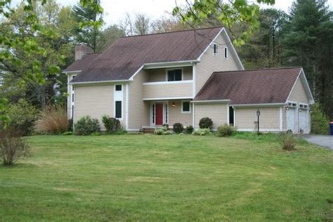 Rochester, MA Real Estate - Rochester Homes for Sale - realtor.com®