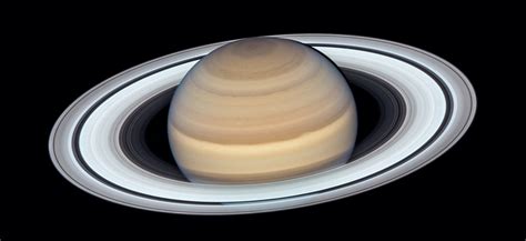 Saturn s rings reveal what s deep inside the planet