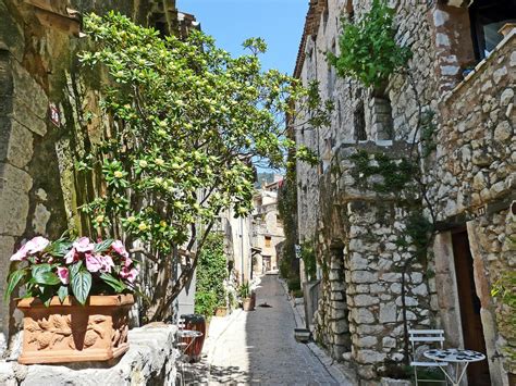 France Les Maisons Du Moyen Age Dans Tourrettes Sur Loup Flickr