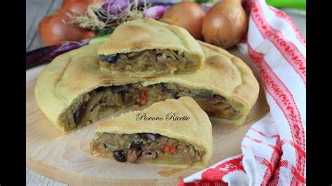 Calzone Di Cipolle La Ricetta Pugliese Spiegata Passo Passo Youtube