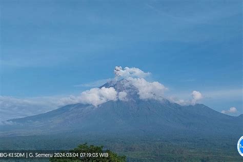 Gunung Semeru Erupsi Beberapa Kali Dalam Sehari Kampoengngawi