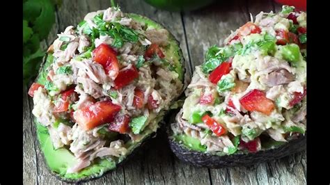 Délicieuse Recette Santé Des Avocats Farcis Au Thon Ma Fourchette