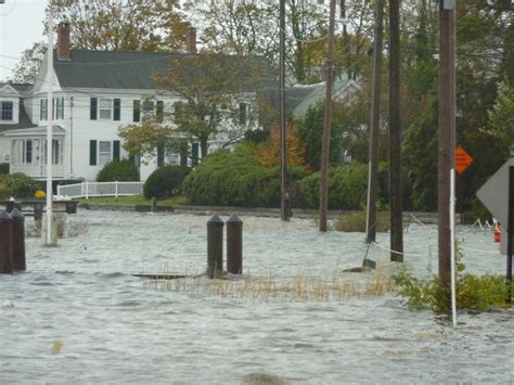 Next 24 Hours Critical As Hurricane Sandys Winds Storm Surge Hit