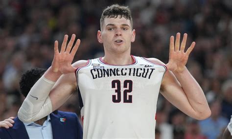 Spurs Have Conducted Interview With Uconn Big Man Donovan Clingan