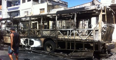 G Nibus Incendiado Durante Protesto No Iapi Em Salvador