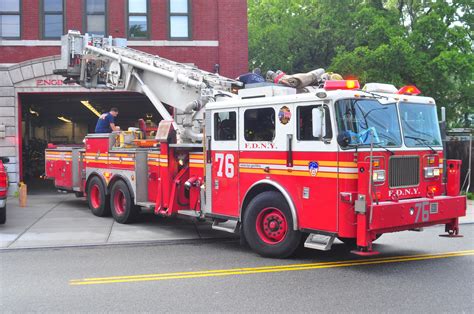 Fdny Tower Ladder Spare Tower Ladder Serving As Tower L Flickr