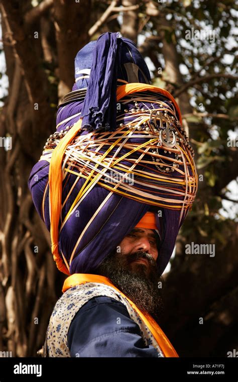 Yellow Turban Warrior Hi Res Stock Photography And Images Alamy