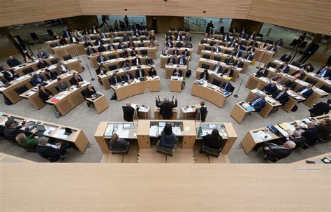 Rund Beamte Betroffen Landtag Beschlie T Kennzeichnungspflicht