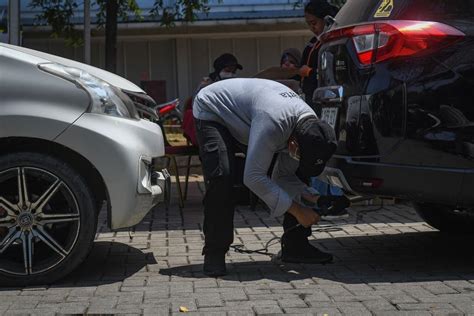 Tak Lolos Uji Emisi Siap Siap Bayar Parkir Lebih Mahal Mulai Hari Ini