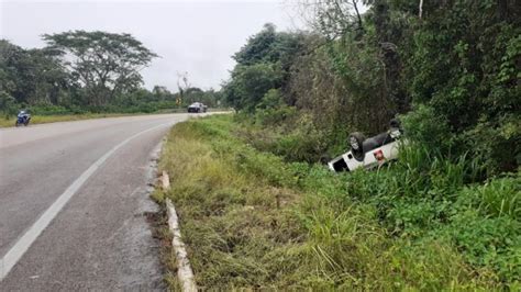 Conductor Vuelca En La Curva El Ceibo En El Tramo Jos Mar A Morelos