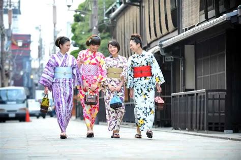 Jenis Pakaian Tradisional Jepang Tak Hanya Kimono Lho Page All Orami