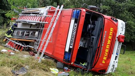 Eibenstock Acht Verletzte Bei Unfall Mit Feuerwehrfahrzeug Radio