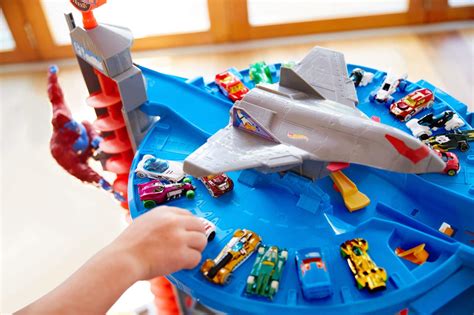 Best Buy Hot Wheels Super Ultimate Garage Play Set FML