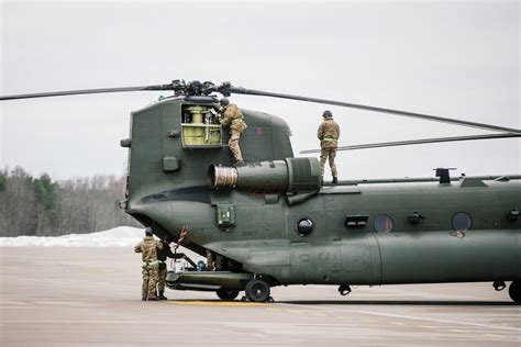 Pictures The Uk Deploys Chinook Helicopters To Estonia