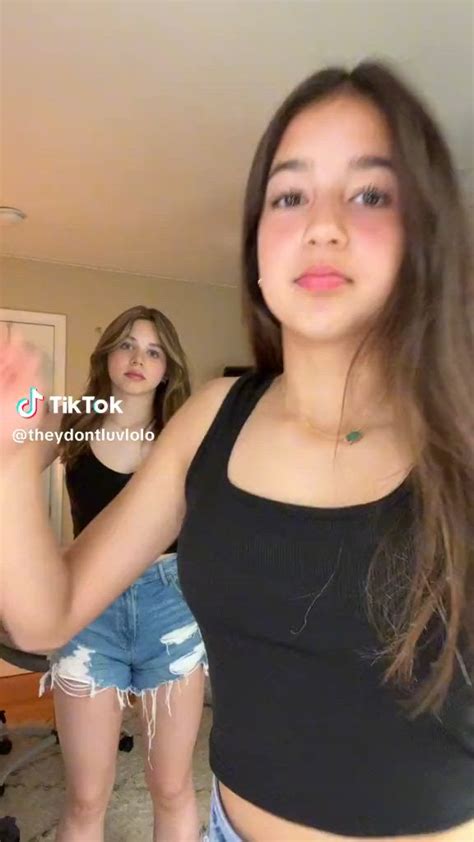 Pin On Tiktoks Video In Tiktok Style Cute Friend Photos Cute