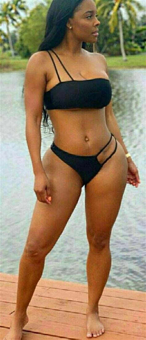 Hot Sexy Luz Salgado Bikini Pics