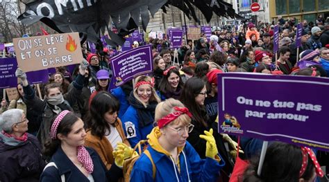 Journée Internationale Des Droits Des Femmes Des Milliers De