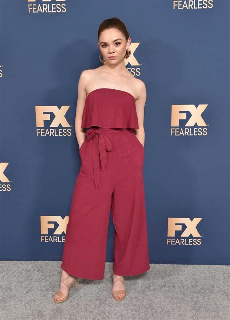 Hannah Alligood Attends Fx Networks Winter Tca Starwalk In Pasadena 01