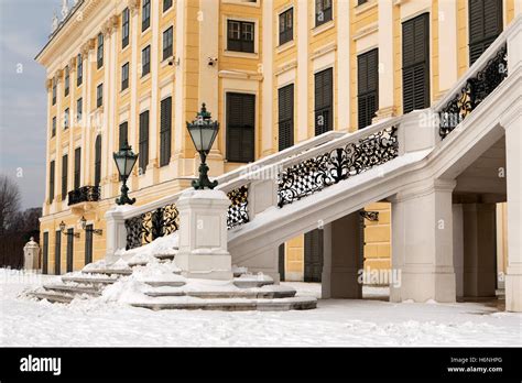 Buildings Hi Res Stock Photography And Images Alamy