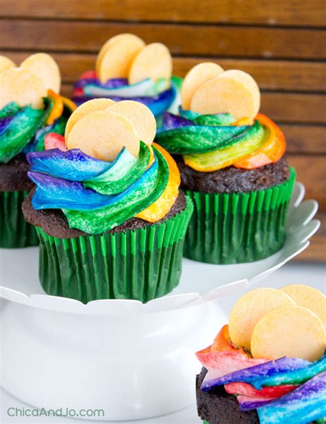 Rainbow Pot Of Gold Cupcakes For St Patrick S Day Chica And Jo