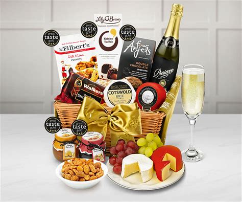 Downton Hamper With Prosecco Regency Hampers