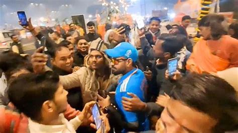 Virat Kohli S Doppelganger Gets Mobbed By Devotees In Ayodhya Watch