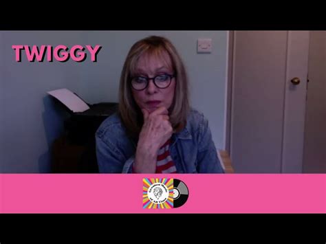 Twiggy Interview Her Relationship With Social Media