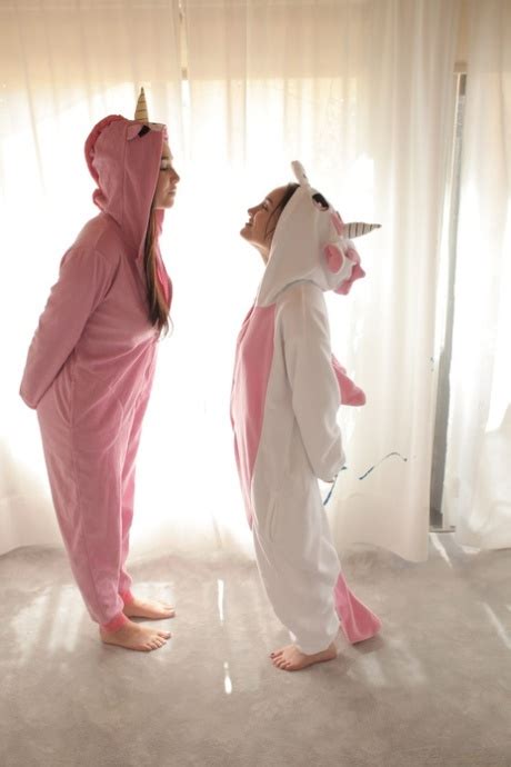 Tiny Babes With Natural Tits Gabriella Paltrova Karlee Grey Strip