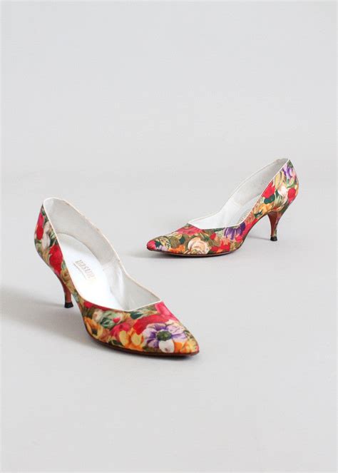 Vintage 1960s Floral Garden Kitten Heel Pumps Size 7 Raleigh Vintage