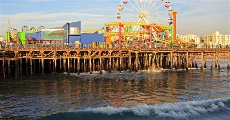 Excursão a pé autoguiada pelo Píer de Santa Monica GetYourGuide