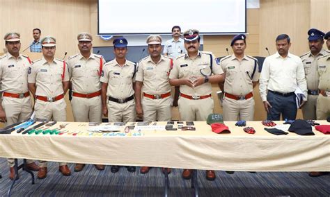 Cyberabad Police Arrest Maharashtra Dacoits Gang In Jeedimetla Seize