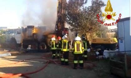 Trivella Prende Fuoco Mentre Sta Scavando Prima Firenze