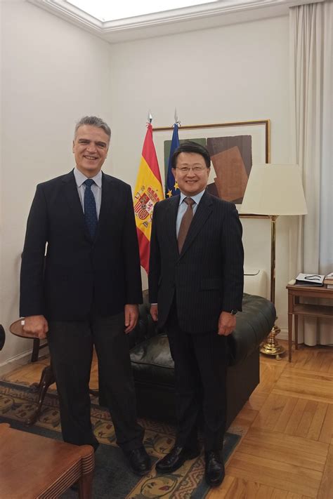 Escuela Diplomática on Twitter Esta mañana el Embajador Director de