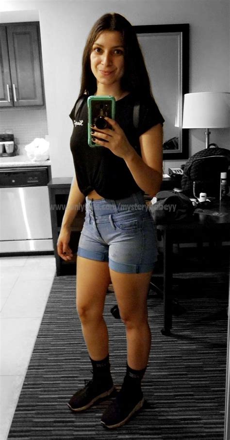 Too Hot To Wear Makeup Today But Still Feeling Fly Af Stay Hydrated F27 Scrolller