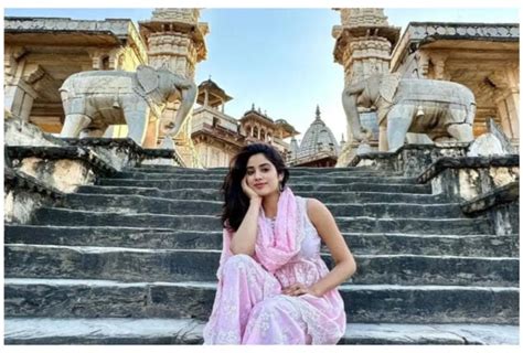 Janhvi Kapoor Shoots At The Same Spot Where She Filmed Dhadak