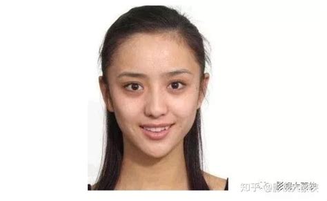 女星证件照大对比，热巴、陈都灵实属惊艳，而她看一眼就被惊艳了