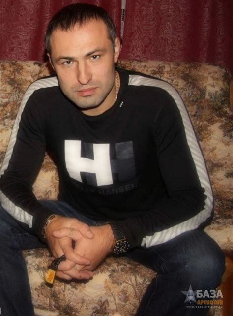 «База Артистов» - Михаил Борисов | Певцы