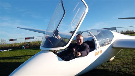 Aviazione La Storia Del Primo Pilota Acrobatico Disabile Al Mondo