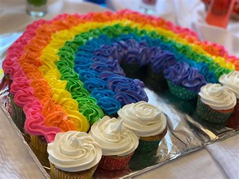 Rainbow Pull Apart Cake Rainbow Birthday Cake Rainbow Cupcakes