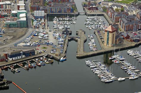 Swansea Marina Lock in Maritime Quarter, Swansea, WA, United Kingdom ...