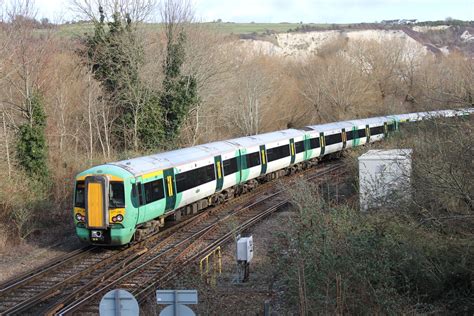 Southern 377416 At Lewes Luke Govus Flickr