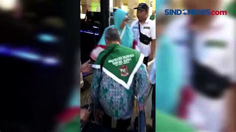 Stiker Lindungi Lansia Terpasang Di Hotel Jemaah Haji Indonesia Video