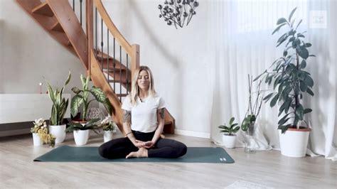 Meditazione Per La Primavera Lezione Di Yoga Online Yoga Vibes