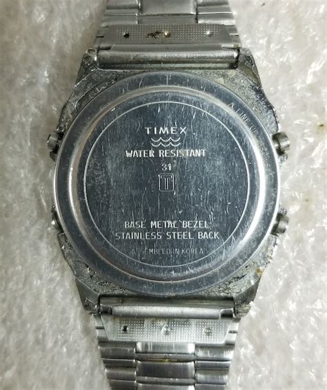 Vintage Timex Quartz Digital Watch Water Resistant Gem