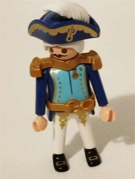 RARE FIGURINE PLAYMOBIL Set 7666 Capitaine De La Garde Royale EUR 4