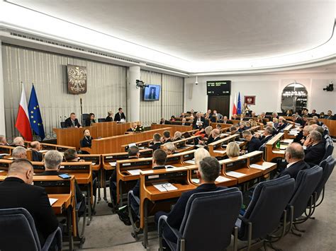 Tabletka Dzie Po Bez Recepty Senat Podj Decyzj