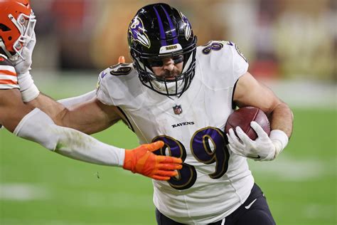 Ravens Te Mark Andrews Returns To Practice On Track To Play Vs Texans