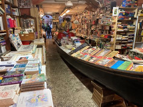 Libreria Acqua Alta In Venedig Eine Tierische Buchhandlung